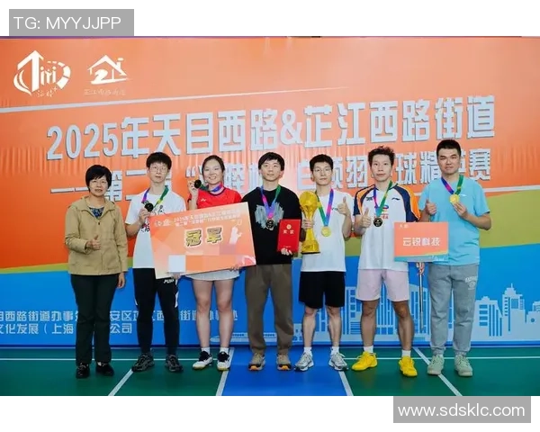 武汉羽毛球队在全国团队协作排行榜中荣获第六名展现出色团队精神与实力